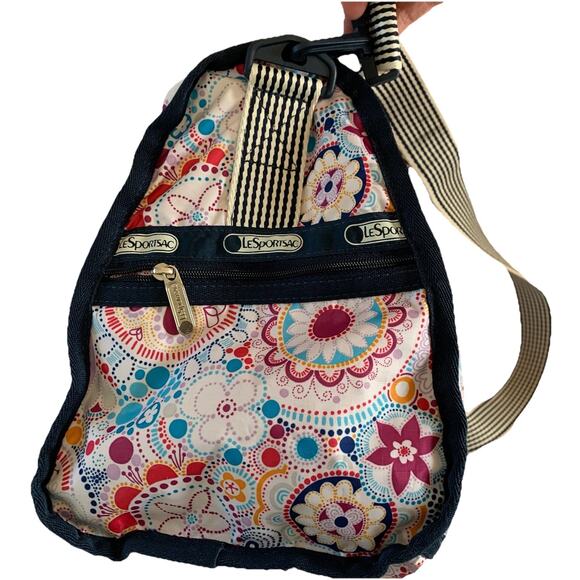 LeSportSac Floral Medium (15x12.5x8) Weekender Travel Duffel Bag - Picture 7 of 16